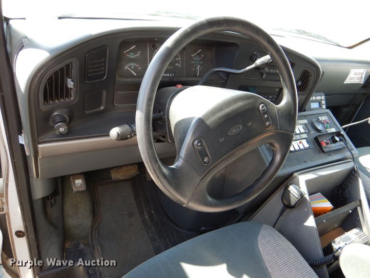 image for item DM2511 1996 Ford E350  ambulance