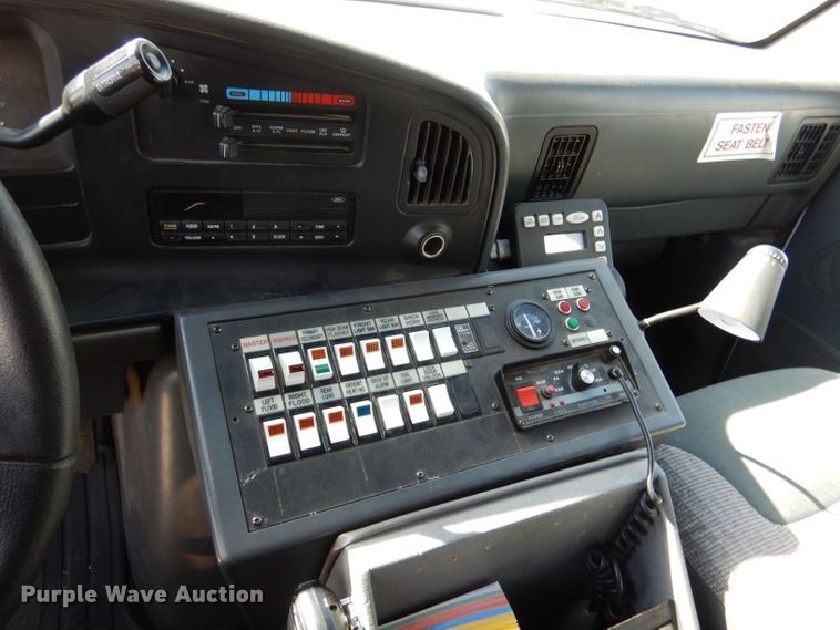 image for item DM2511 1996 Ford E350  ambulance