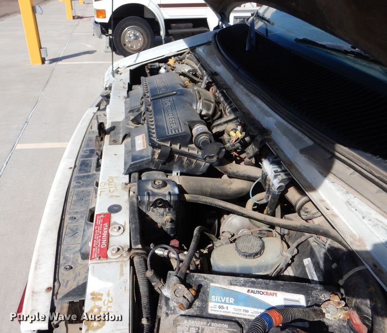 image for item DM2511 1996 Ford E350  ambulance