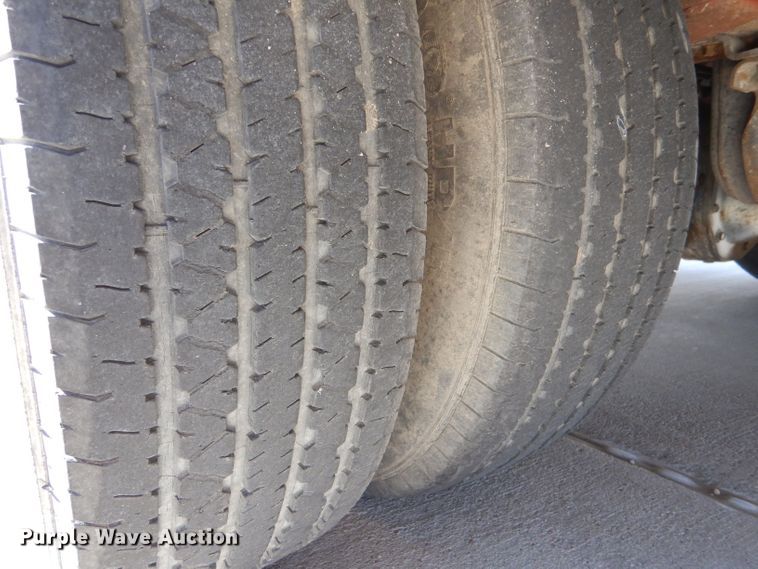 image for item DM2511 1996 Ford E350  ambulance