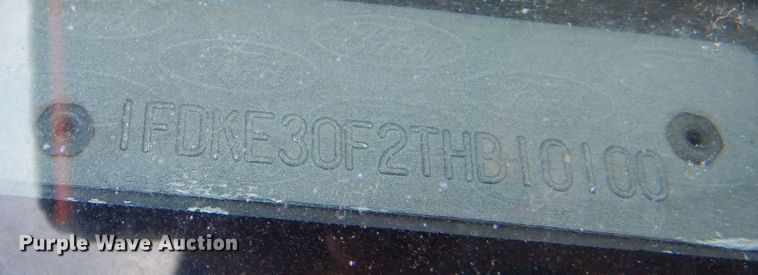 image for item DM2511 1996 Ford E350  ambulance