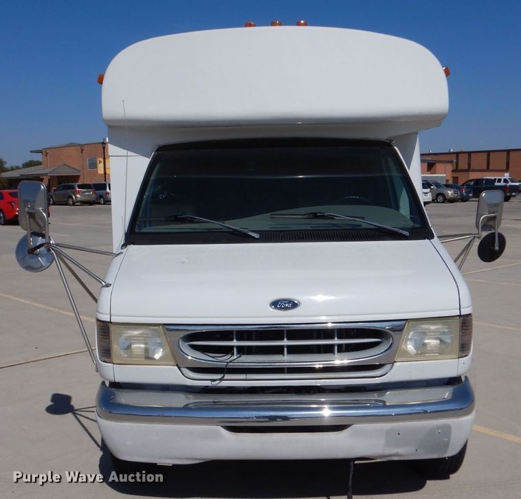 image for item DM2512 1998 Ford E450  shuttle bus