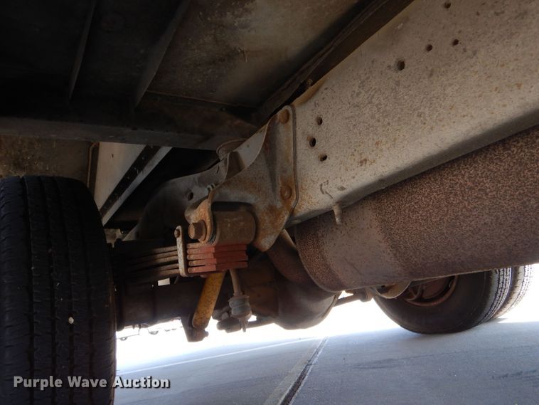 image for item DM2512 1998 Ford E450  shuttle bus