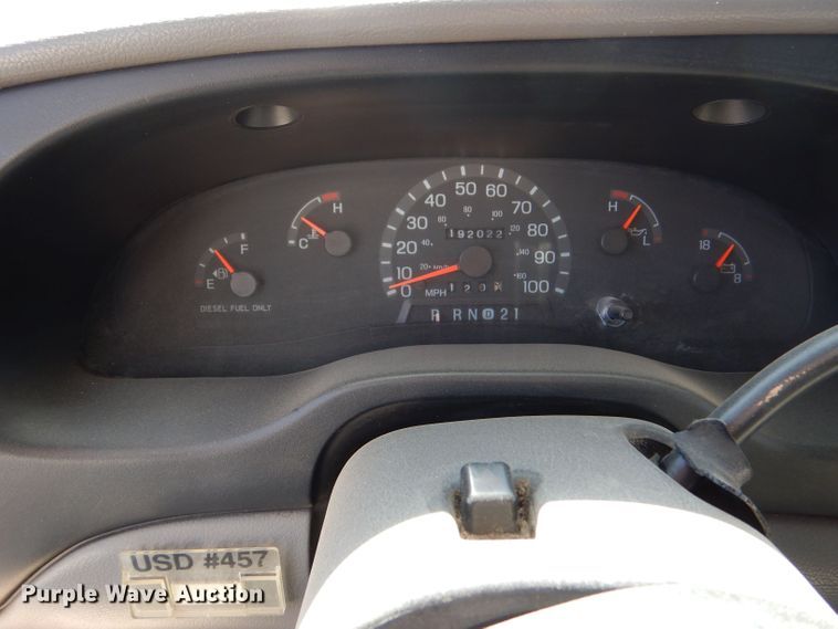 image for item DM2512 1998 Ford E450  shuttle bus