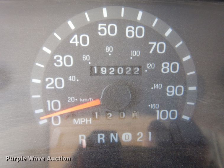 image for item DM2512 1998 Ford E450  shuttle bus