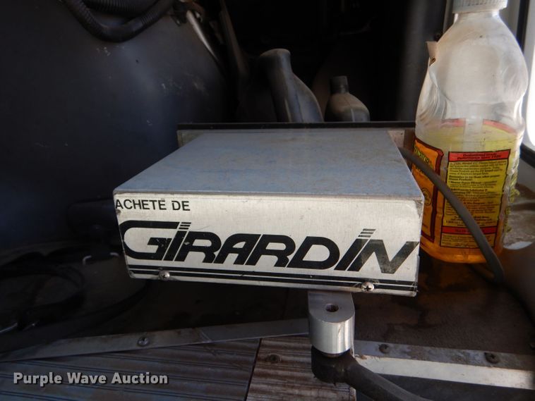 image for item DM2512 1998 Ford E450  shuttle bus