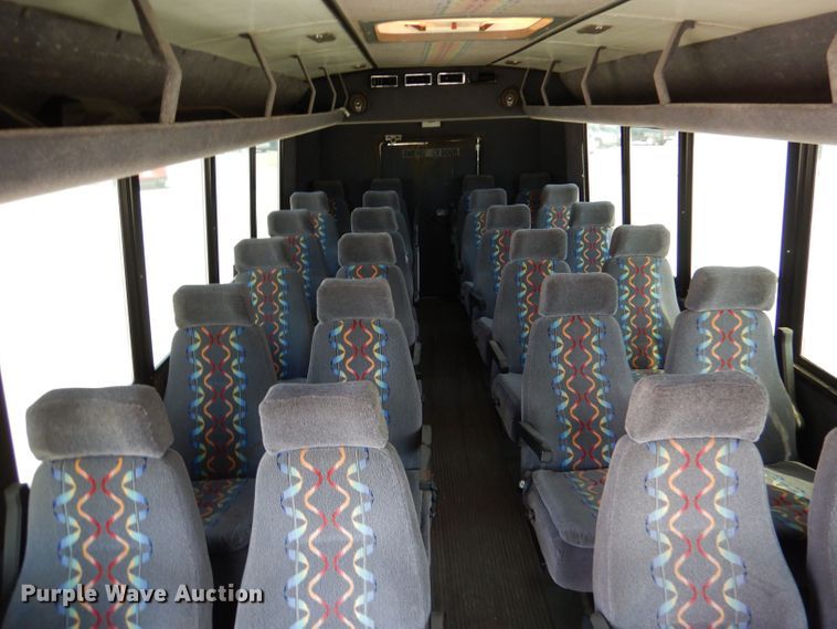 image for item DM2512 1998 Ford E450  shuttle bus