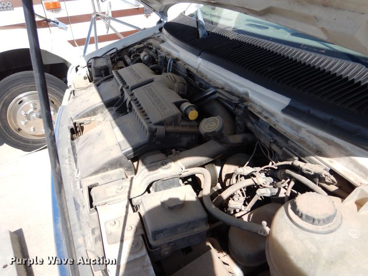 image for item DM2512 1998 Ford E450  shuttle bus