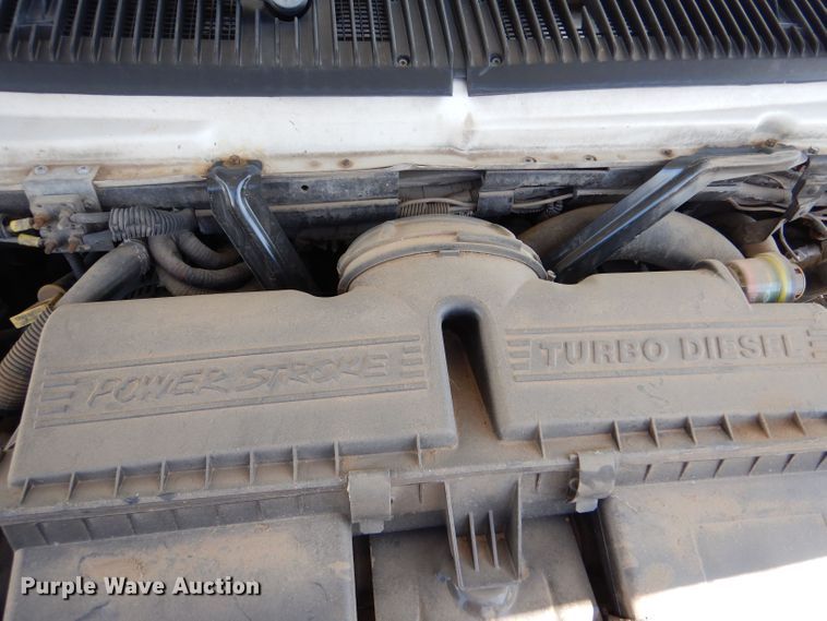 image for item DM2512 1998 Ford E450  shuttle bus