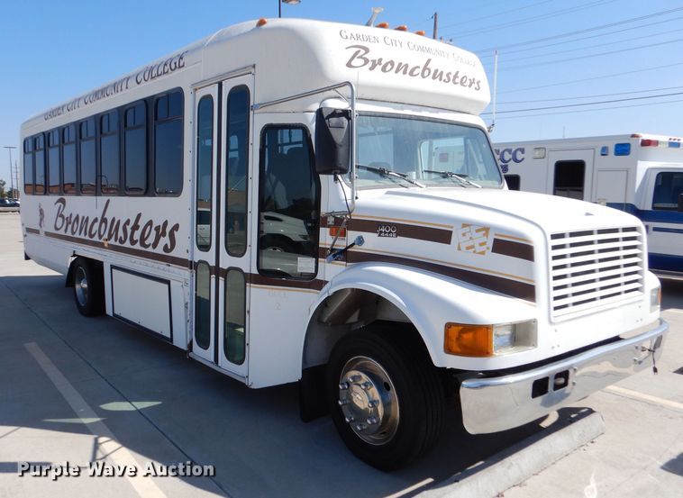 image for item DM2513 1998 International Navistar 3400  bus