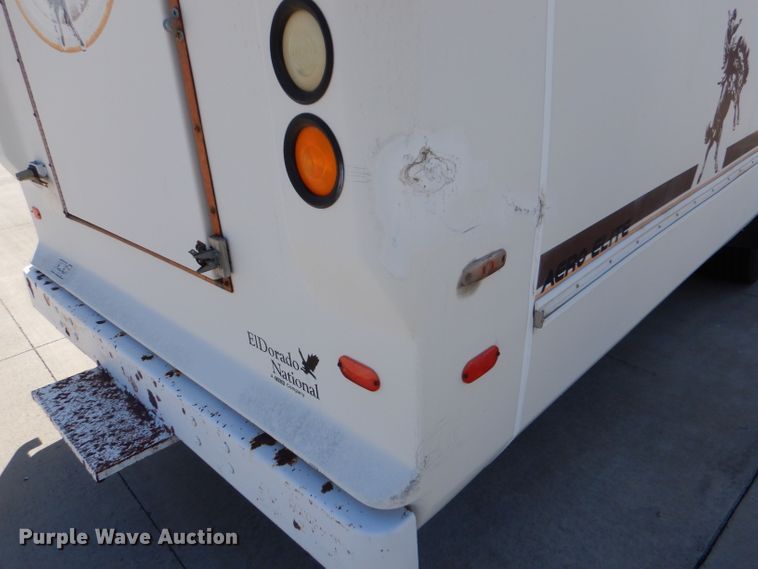 image for item DM2513 1998 International Navistar 3400  bus