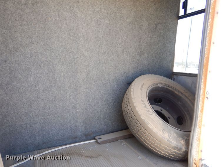 image for item DM2513 1998 International Navistar 3400  bus