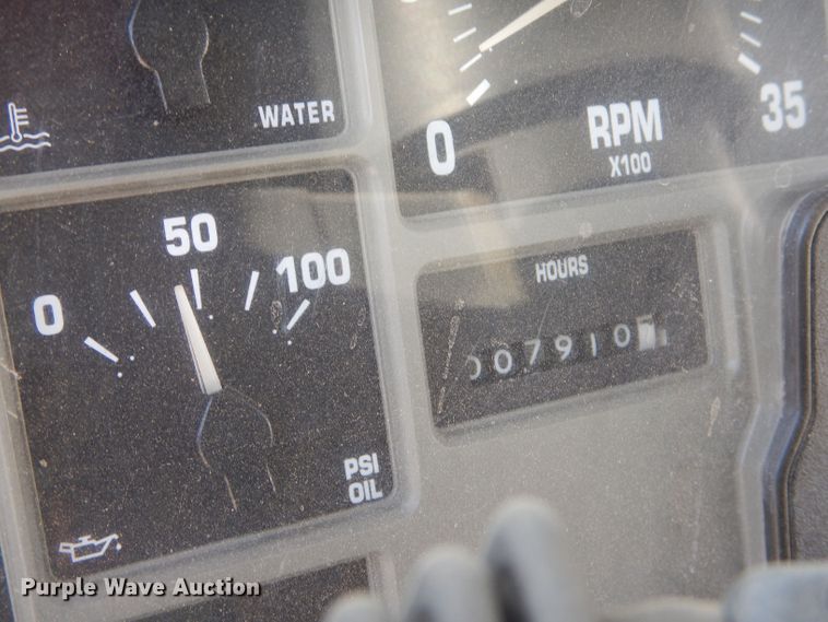 image for item DM2513 1998 International Navistar 3400  bus