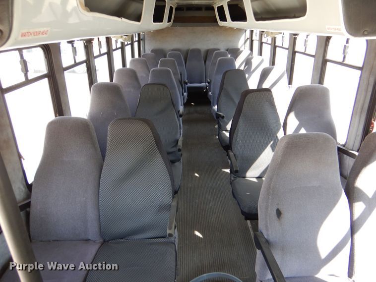 image for item DM2513 1998 International Navistar 3400  bus