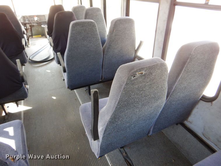 image for item DM2513 1998 International Navistar 3400  bus