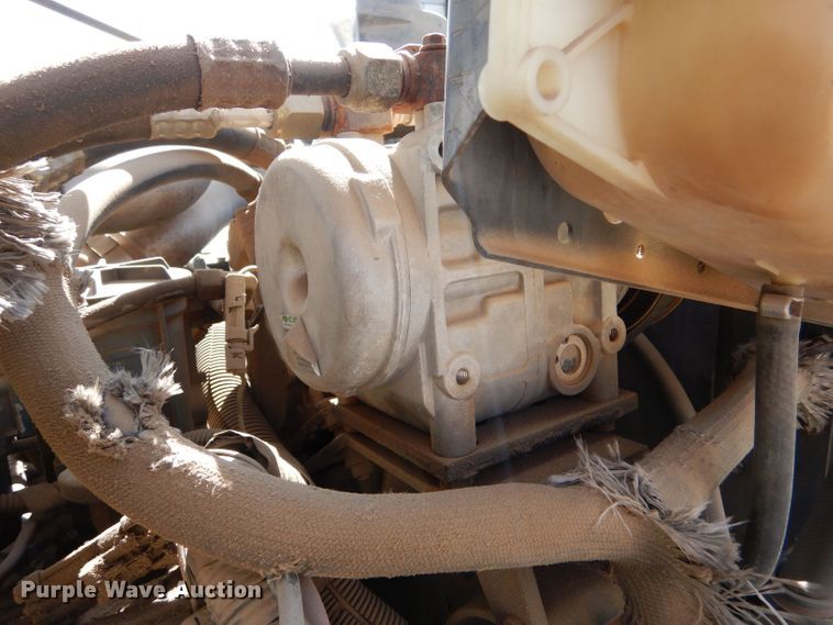 image for item DM2513 1998 International Navistar 3400  bus