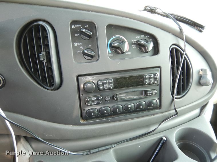 image for item DM3120 2005 Ford E250  van