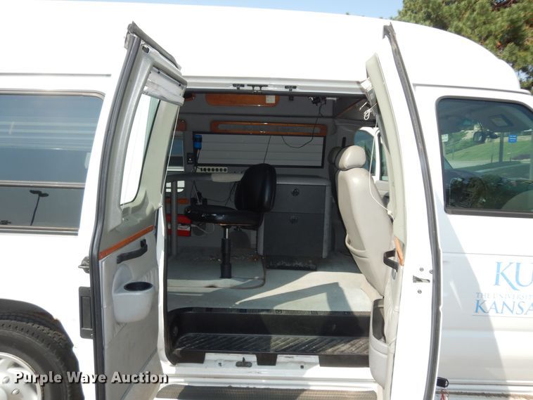 image for item DM3120 2005 Ford E250  van