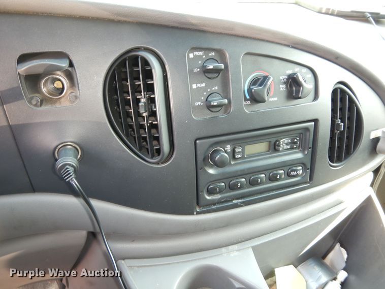 image for item DM3121 1998 Ford E250  van