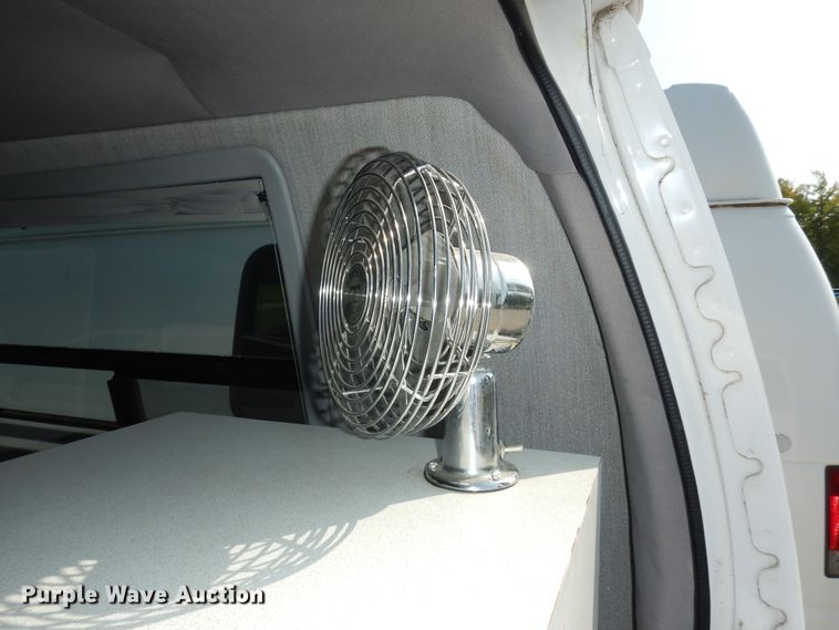 image for item DM3121 1998 Ford E250  van