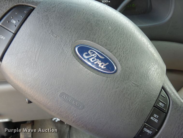 image for item DM3122 2005 Ford E250  van