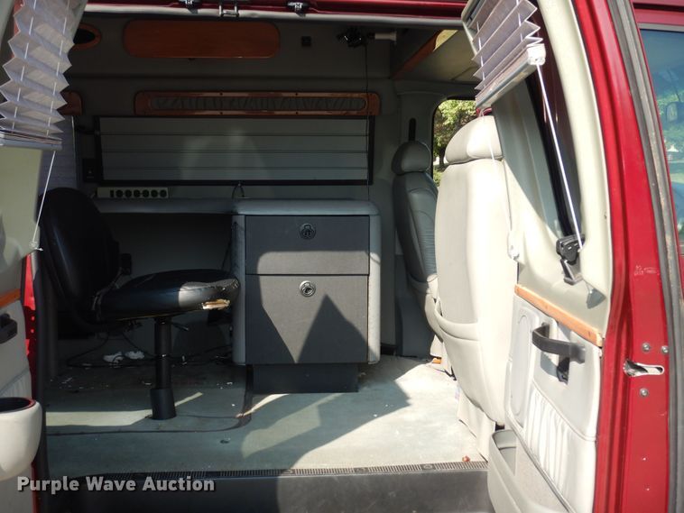 image for item DM3122 2005 Ford E250  van