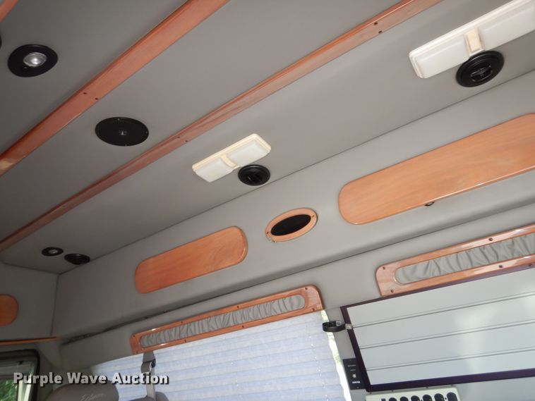 image for item DM3122 2005 Ford E250  van