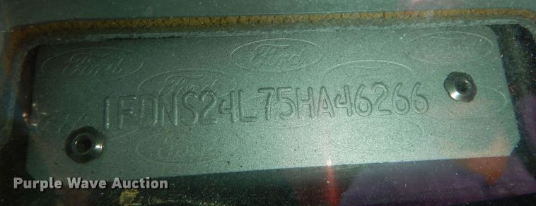 image for item DM3122 2005 Ford E250  van