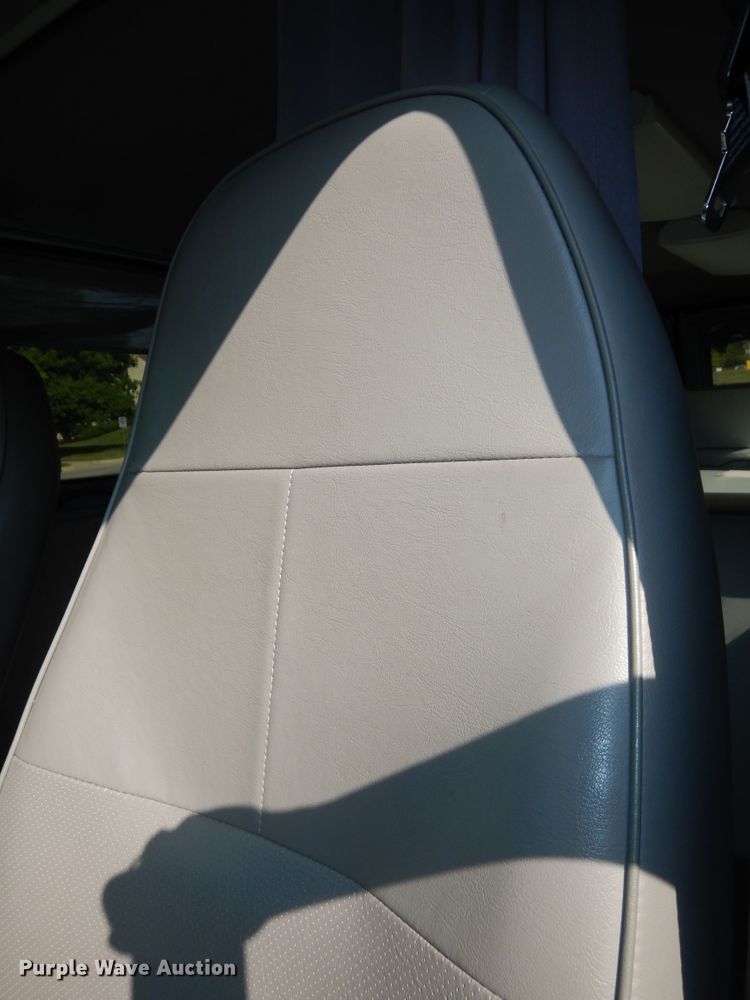 image for item DM3124 1998 Ford E250  van