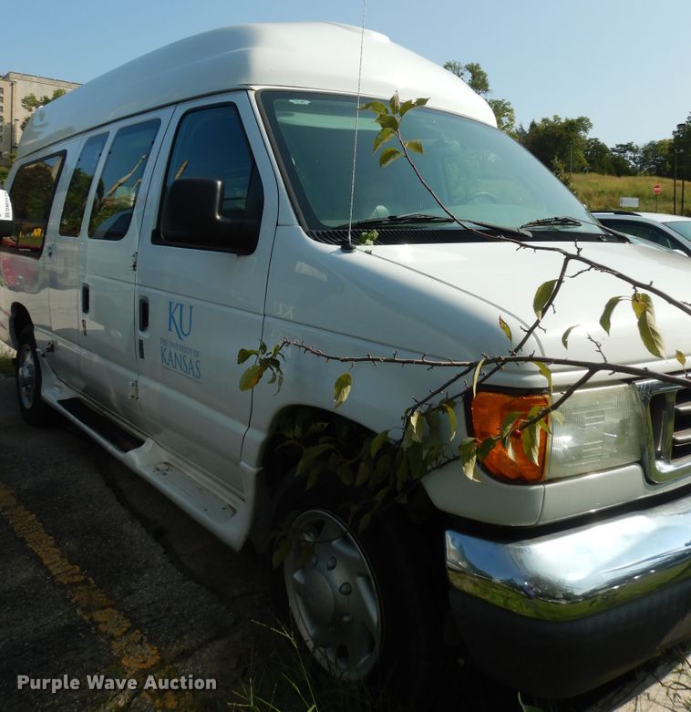 image for item DM3125 2005 Ford E250  van