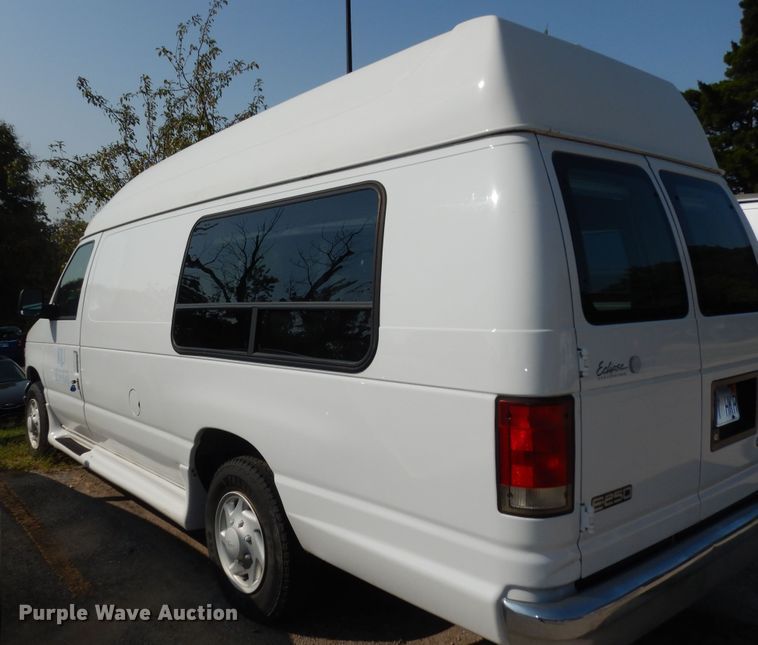 image for item DM3125 2005 Ford E250  van