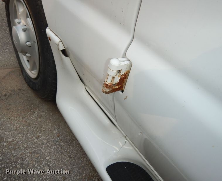 image for item DM3125 2005 Ford E250  van