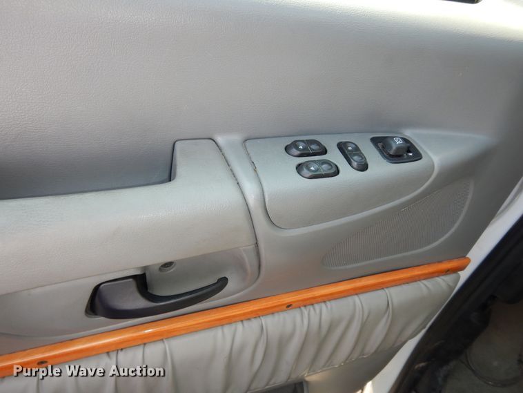 image for item DM3125 2005 Ford E250  van