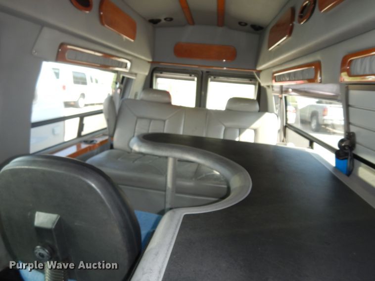 image for item DM3125 2005 Ford E250  van