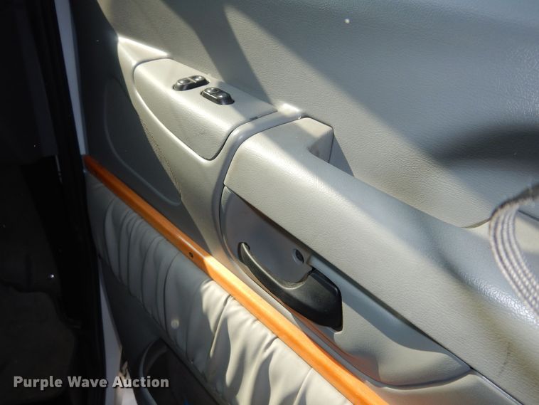 image for item DM3125 2005 Ford E250  van