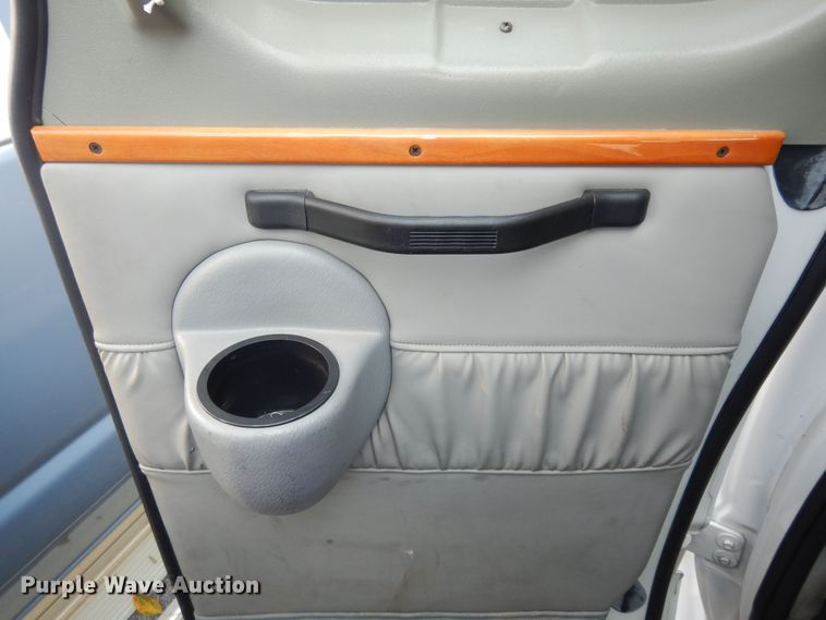 image for item DM3125 2005 Ford E250  van