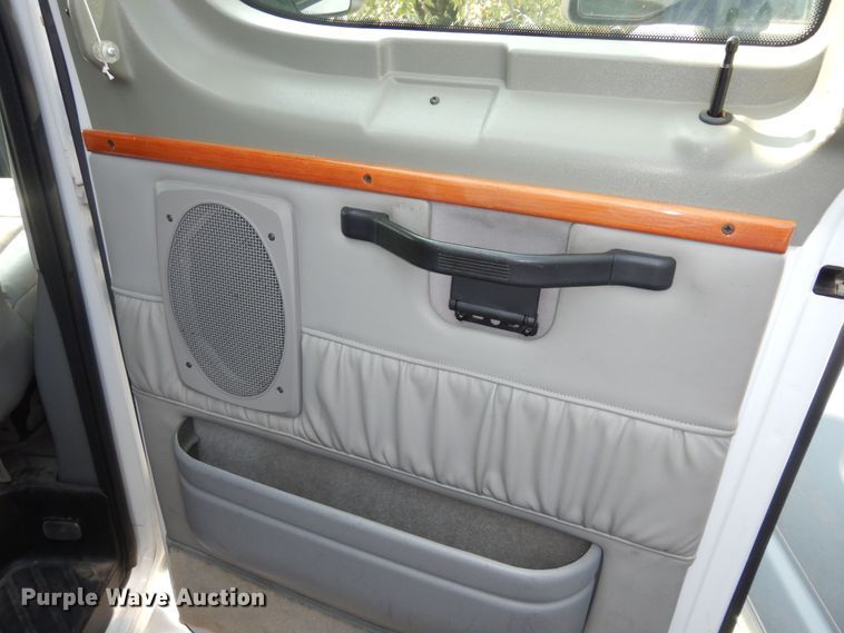 image for item DM3125 2005 Ford E250  van