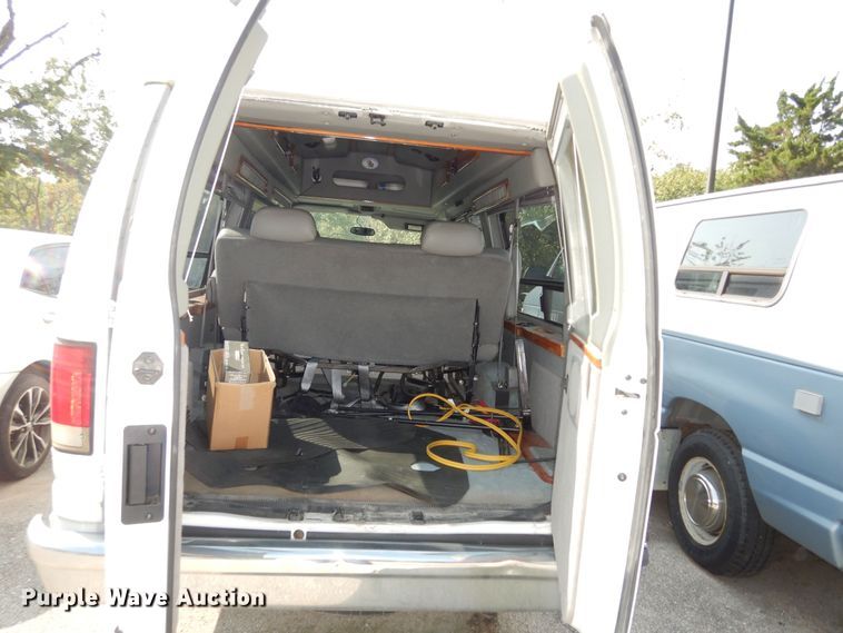 image for item DM3125 2005 Ford E250  van