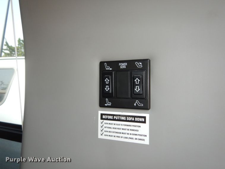 image for item DM3125 2005 Ford E250  van