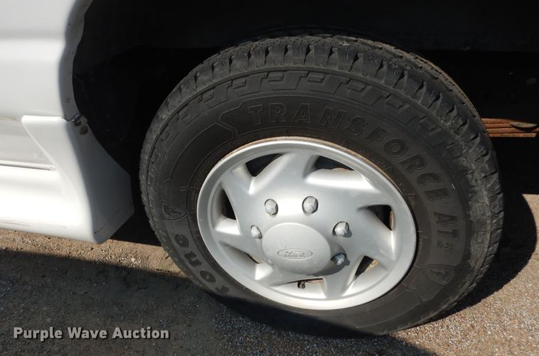 image for item DM3125 2005 Ford E250  van