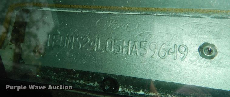 image for item DM3125 2005 Ford E250  van