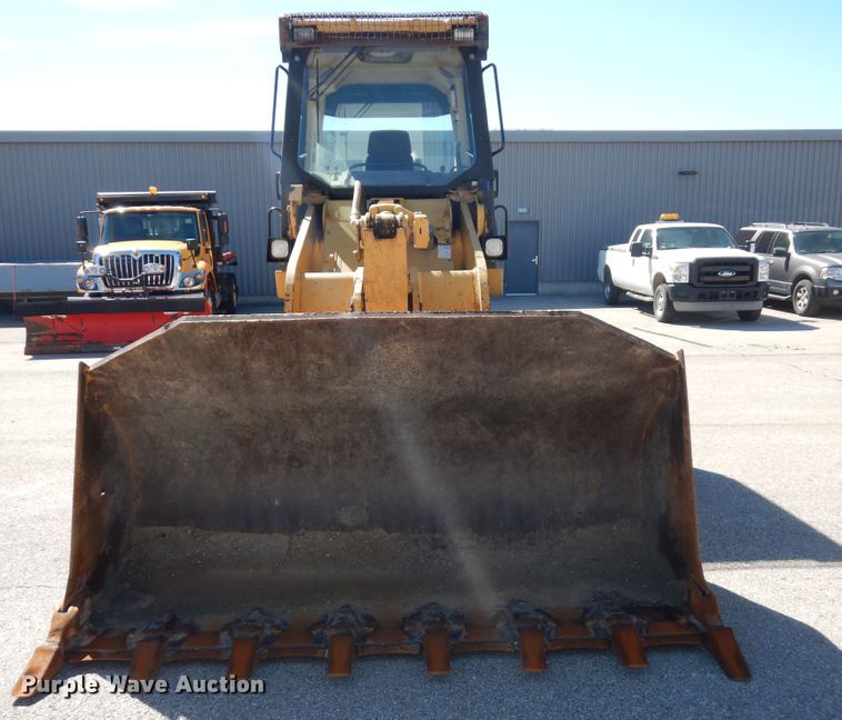 image for item DM3229 2003 Caterpillar 953C  track loader