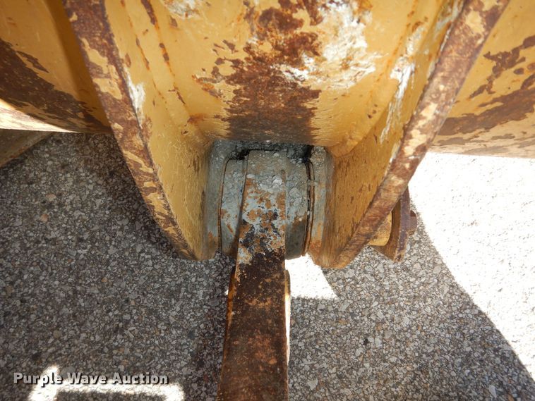 image for item DM3229 2003 Caterpillar 953C  track loader