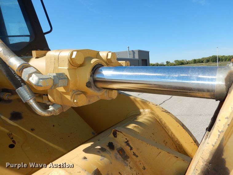 image for item DM3229 2003 Caterpillar 953C  track loader