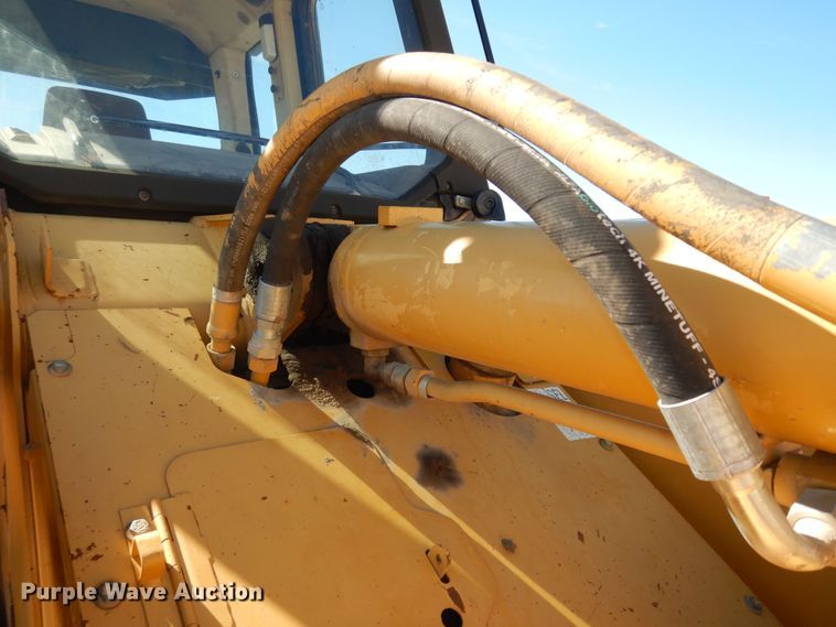 image for item DM3229 2003 Caterpillar 953C  track loader