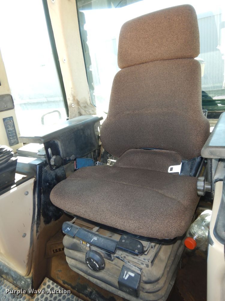 image for item DM3229 2003 Caterpillar 953C  track loader