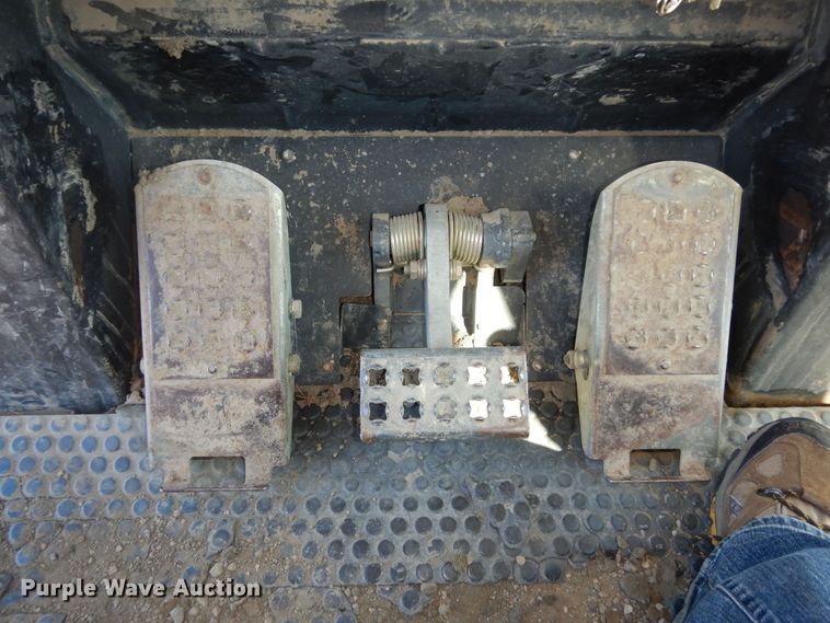 image for item DM3229 2003 Caterpillar 953C  track loader