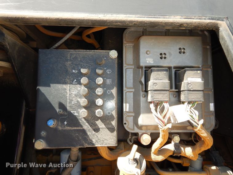 image for item DM3229 2003 Caterpillar 953C  track loader