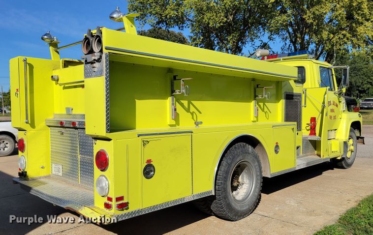 image for item DM8063 1979 Ford F700  pumper fire truck