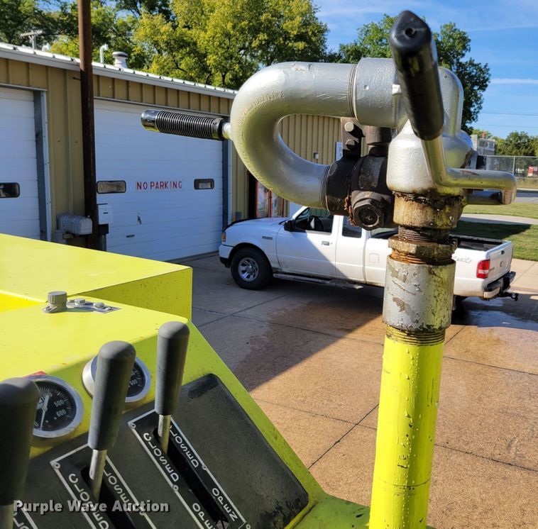 image for item DM8063 1979 Ford F700  pumper fire truck